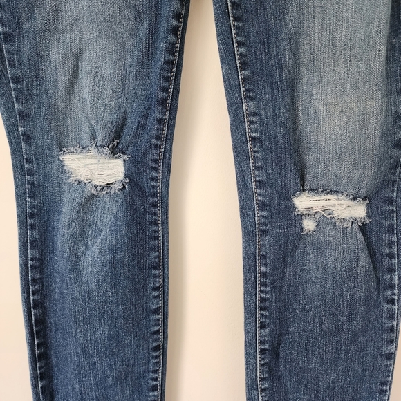 PAIGE Verdugo Ankle Jeans in Orleans Destructed 27 - Picture 6 of 9